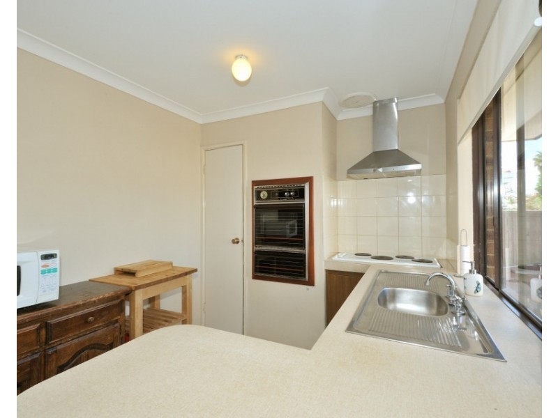 10 Mataitai Loop, Cooloongup WA 6168
