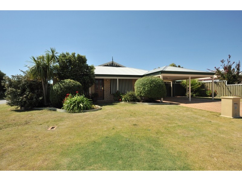71 Endeavour Drive, Port Kennedy WA 6172