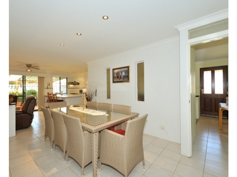 71 Endeavour Drive, Port Kennedy WA 6172