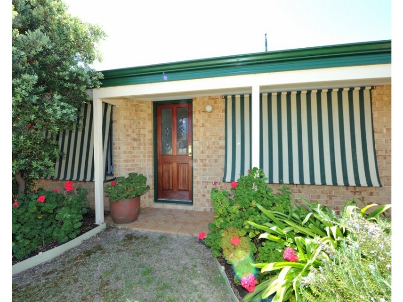 71 Endeavour Drive, Port Kennedy WA 6172