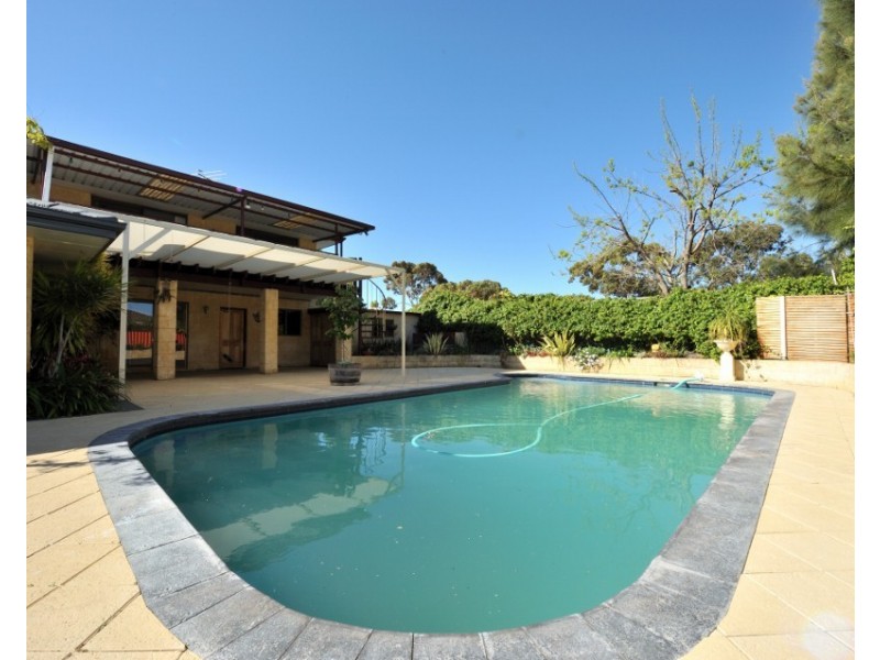 22 Kingston Way, Safety Bay WA 6169