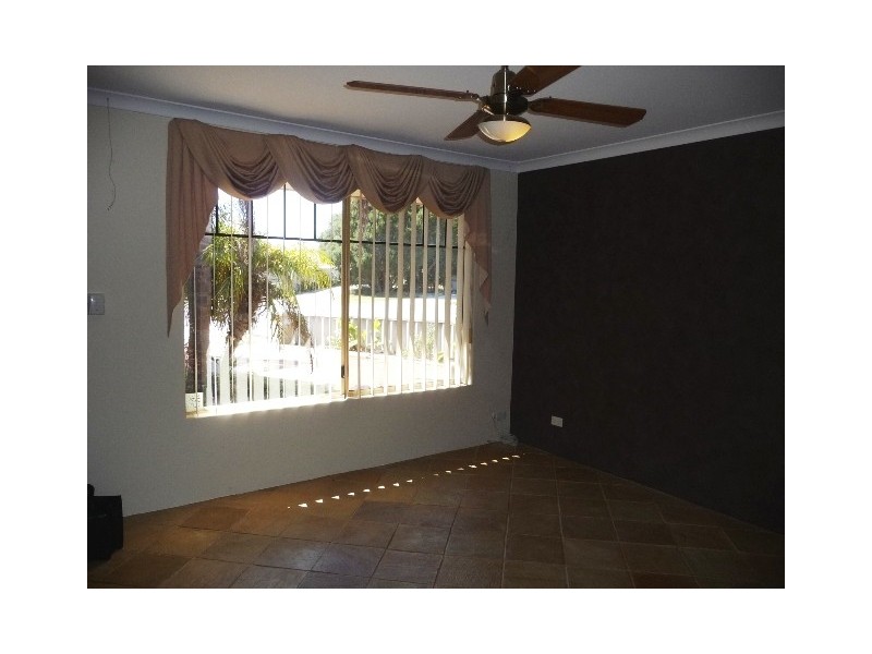 8 Cork Place, Warnbro WA 6169