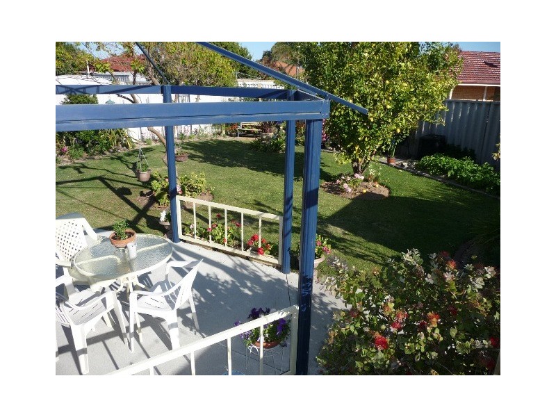 4 Paluma Court, Warnbro WA 6169