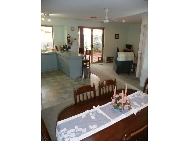 4 Paluma Court, Warnbro WA 6169