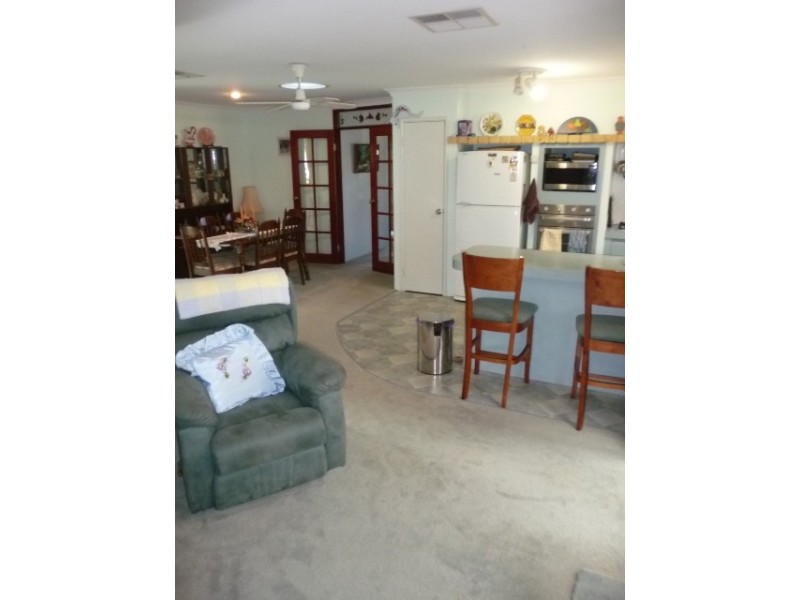 4 Paluma Court, Warnbro WA 6169