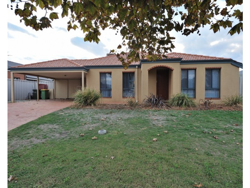 77 San Sebastian Blvd, Port Kennedy WA 6172