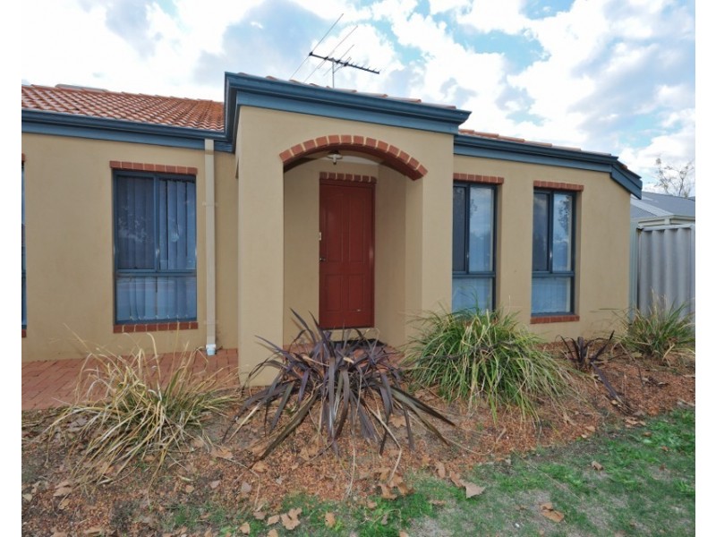 77 San Sebastian Blvd, Port Kennedy WA 6172