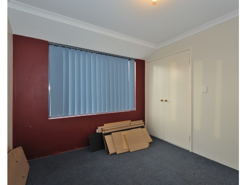 77 San Sebastian Blvd, Port Kennedy WA 6172