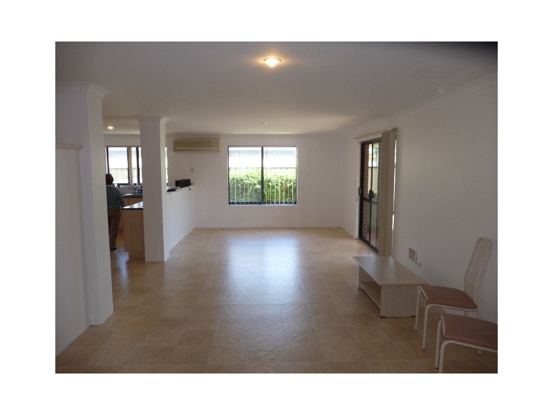 17 Carramup Circuit, Port Kennedy WA 6172