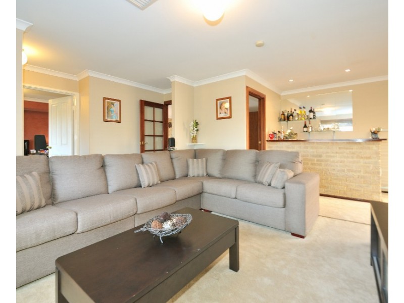 31 Azure Way, Warnbro WA 6169