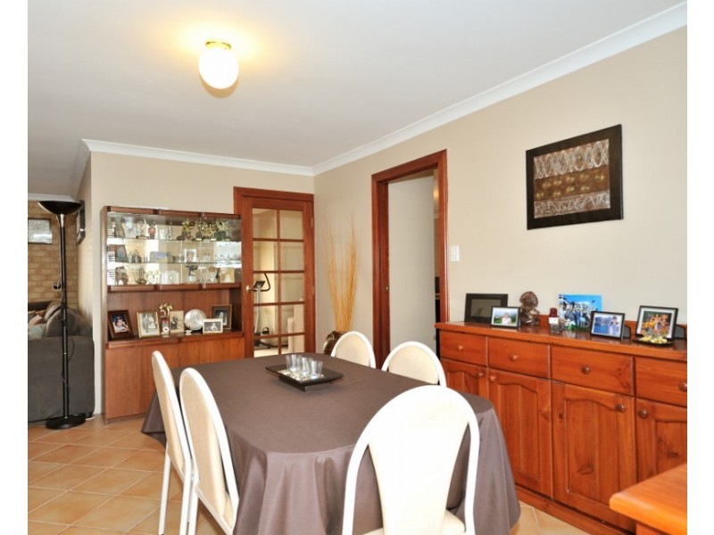 31 Azure Way, Warnbro WA 6169