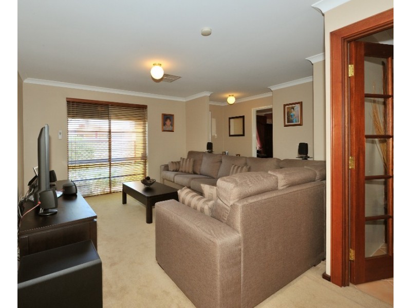 31 Azure Way, Warnbro WA 6169