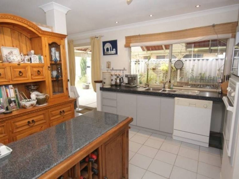 23 Juania Place, Warnbro WA 6169