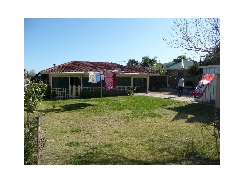 9 Hinds Court, Waikiki WA 6169