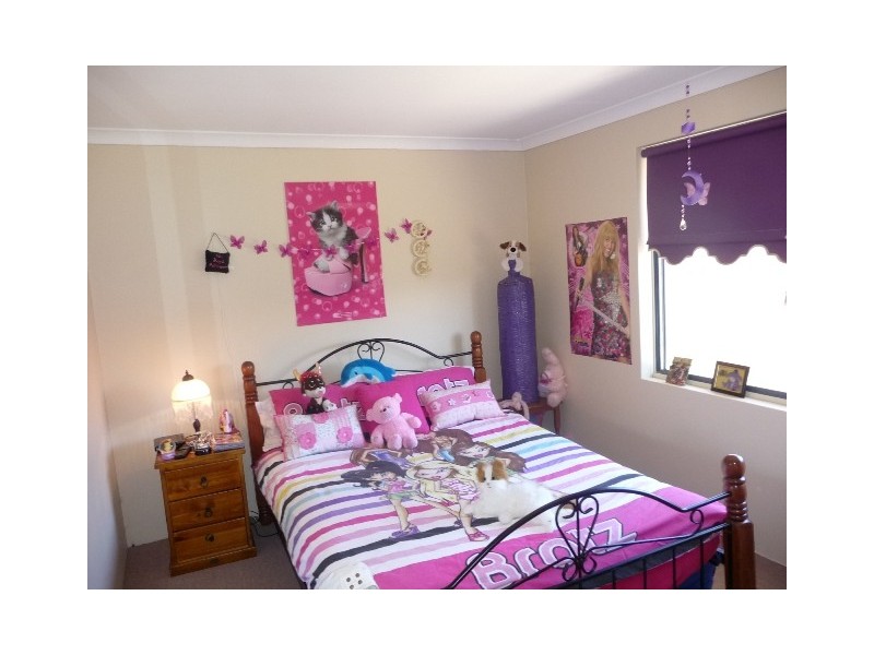 18 Montoro Drive, Port Kennedy WA 6172