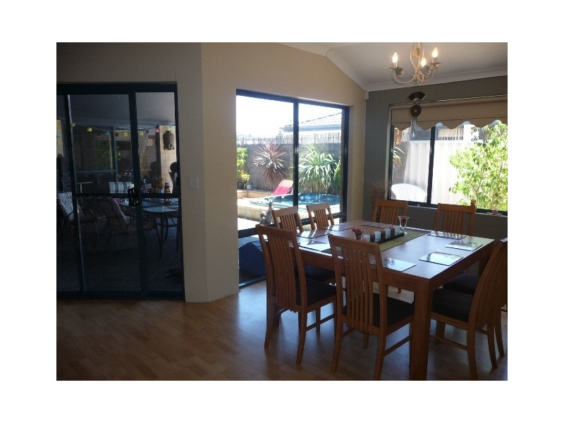 18 Montoro Drive, Port Kennedy WA 6172