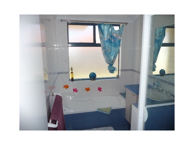 18 Montoro Drive, Port Kennedy WA 6172