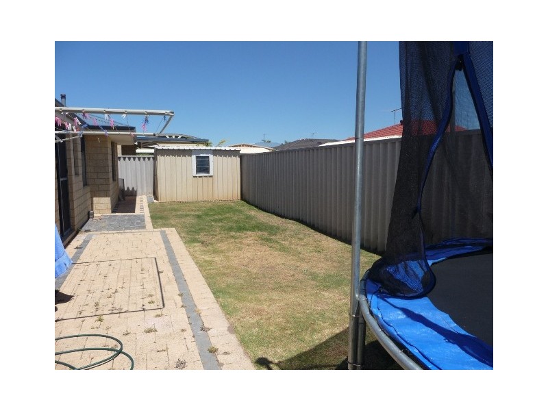 18 Montoro Drive, Port Kennedy WA 6172