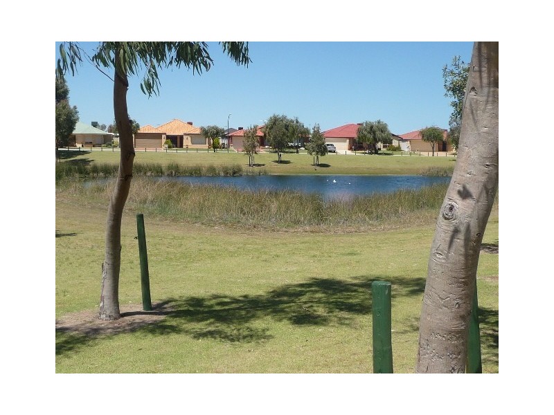 18 Montoro Drive, Port Kennedy WA 6172