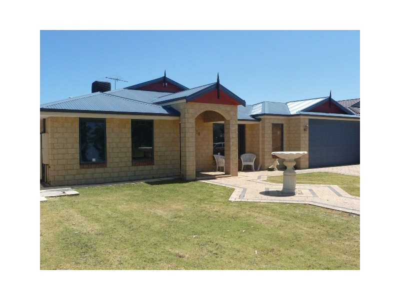 18 Montoro Drive, Port Kennedy WA 6172