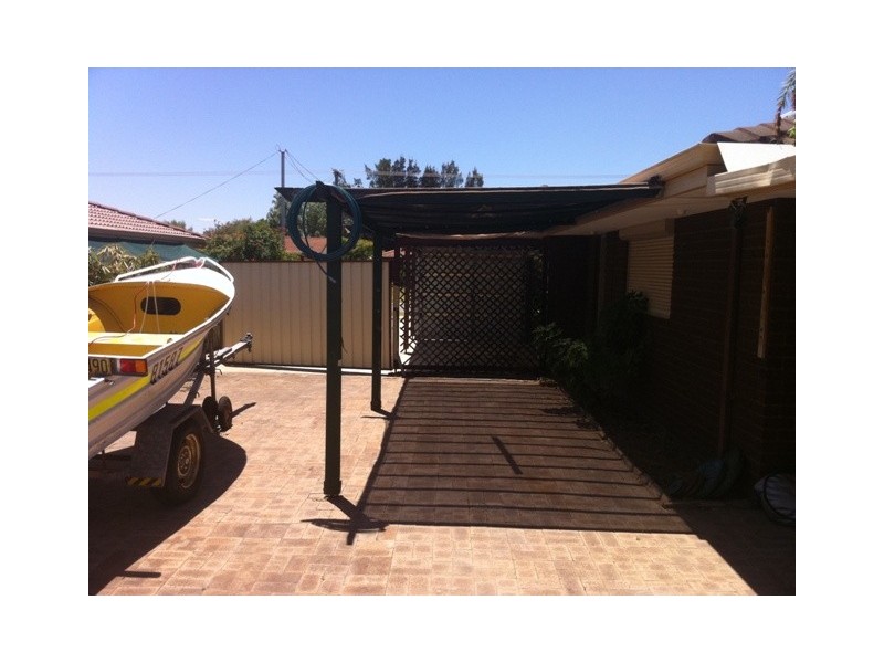 28 Breaden Drive, Cooloongup WA 6168