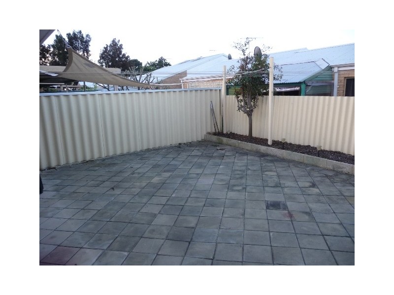 4/105 Simpson Ave, Rockingham WA 6168