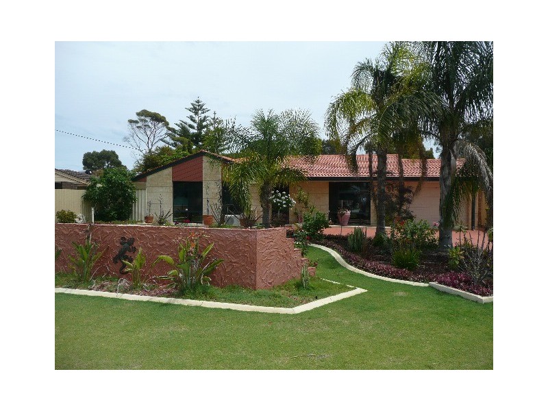 30 Haselmere Circus, Rockingham WA 6168
