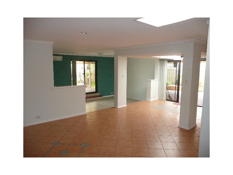 30 Haselmere Circus, Rockingham WA 6168