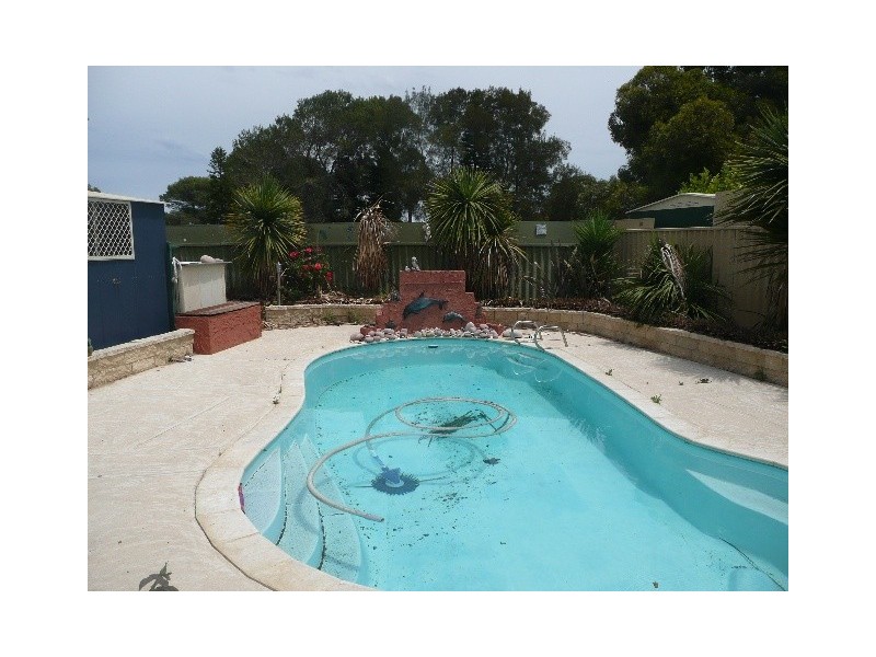 30 Haselmere Circus, Rockingham WA 6168