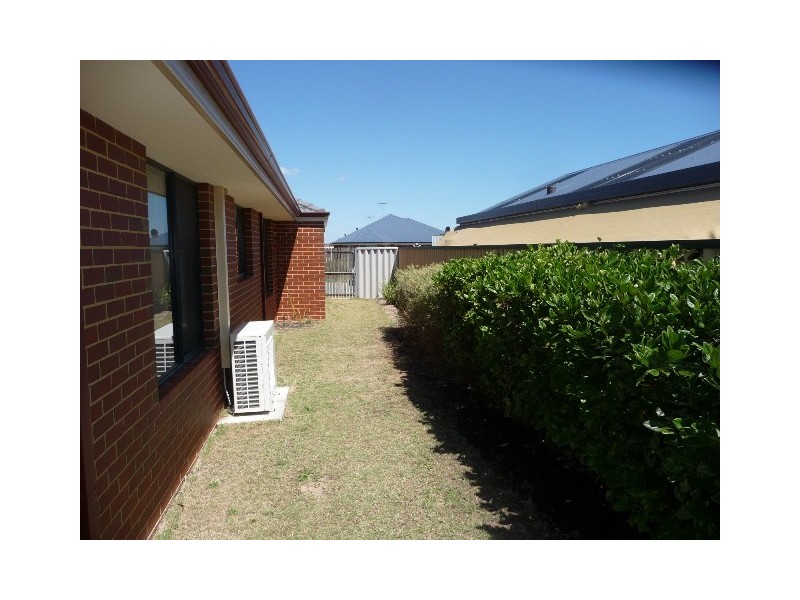 17 Carramup Circuit, Port Kennedy WA 6172