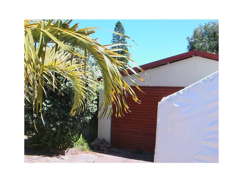 16 Wallsend Street, Safety Bay WA 6169