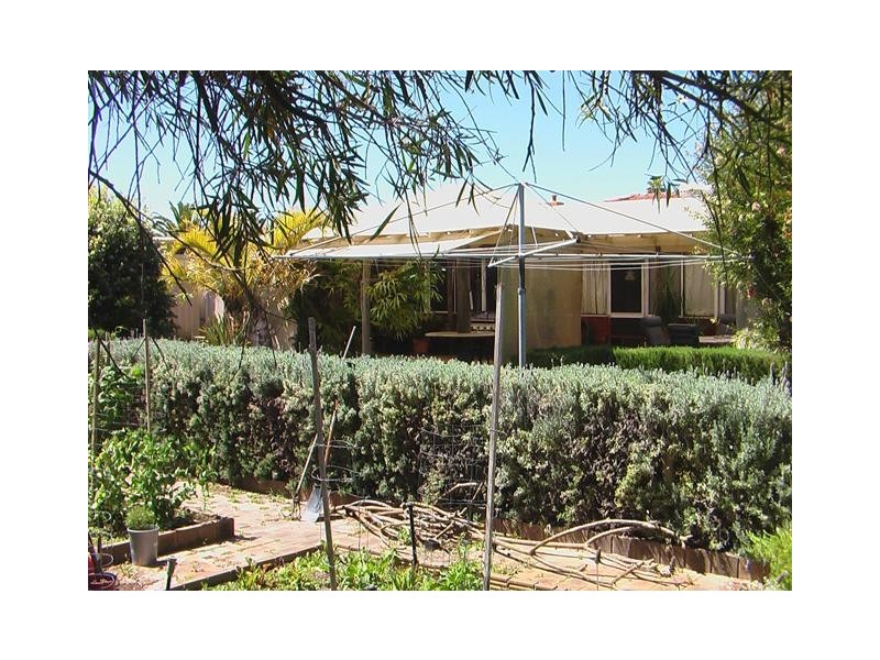 16 Wallsend Street, Safety Bay WA 6169