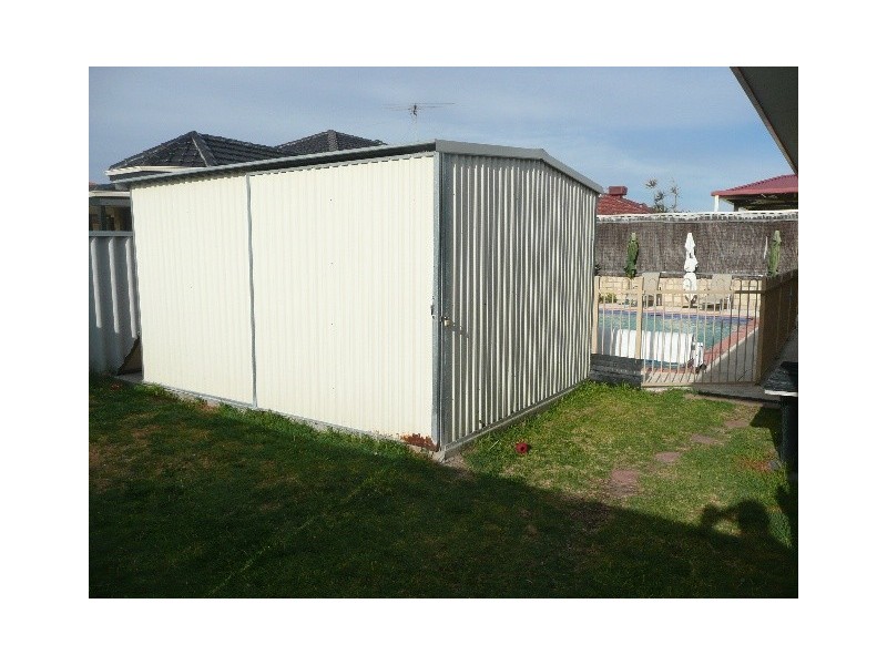13 Mary Blair Way, Warnbro WA 6169