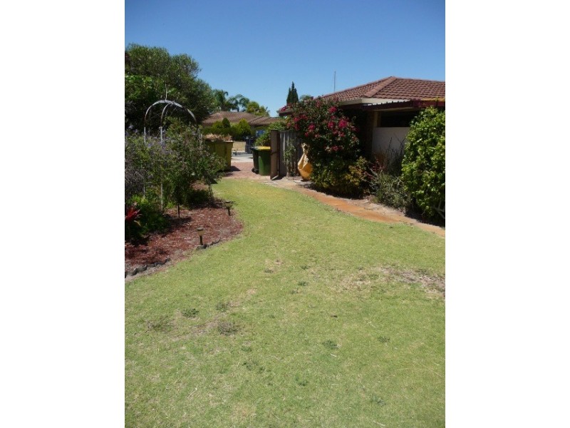 20 Acapulco Road, Safety Bay WA 6169