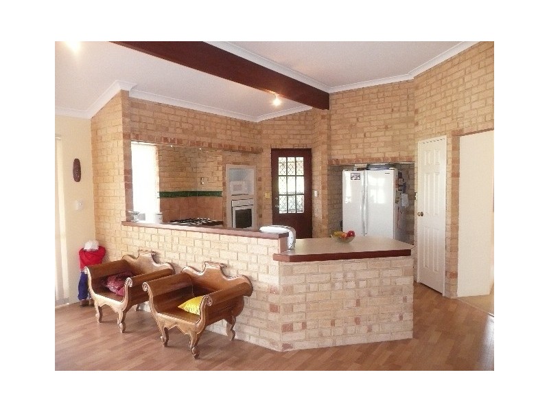 16 Wooleen Street, Golden Bay WA 6174