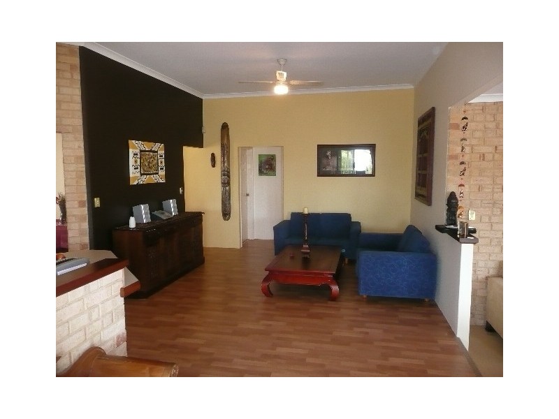 16 Wooleen Street, Golden Bay WA 6174