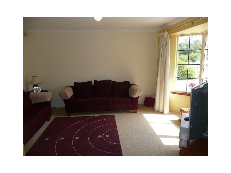 16 Wooleen Street, Golden Bay WA 6174