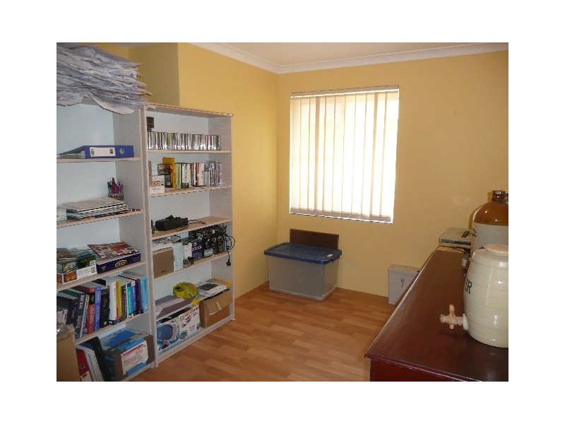 16 Wooleen Street, Golden Bay WA 6174