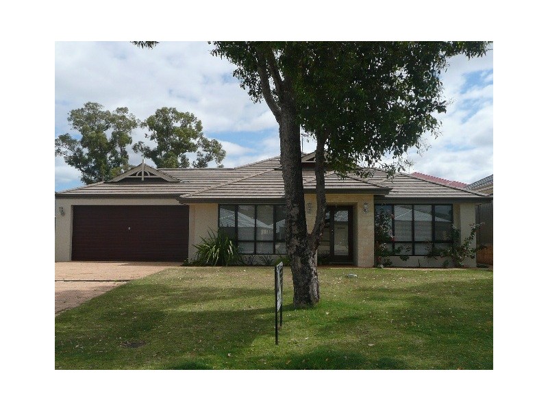 8 Nursling Chase, Wellard WA 6170