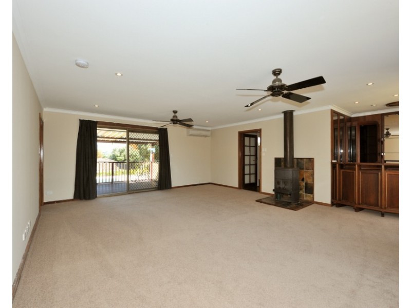 22 Kingston Way, Safety Bay WA 6169