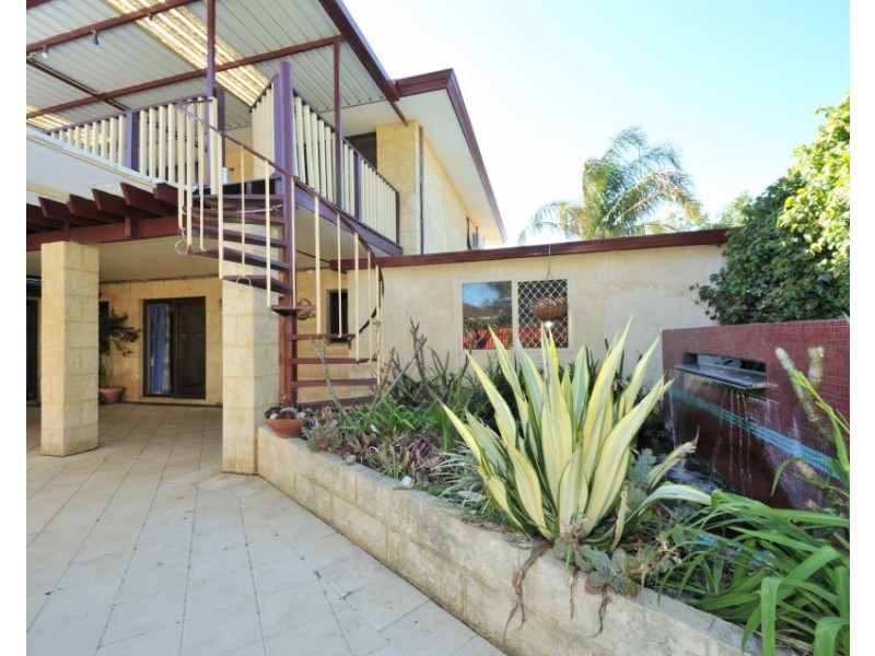 22 Kingston Way, Safety Bay WA 6169