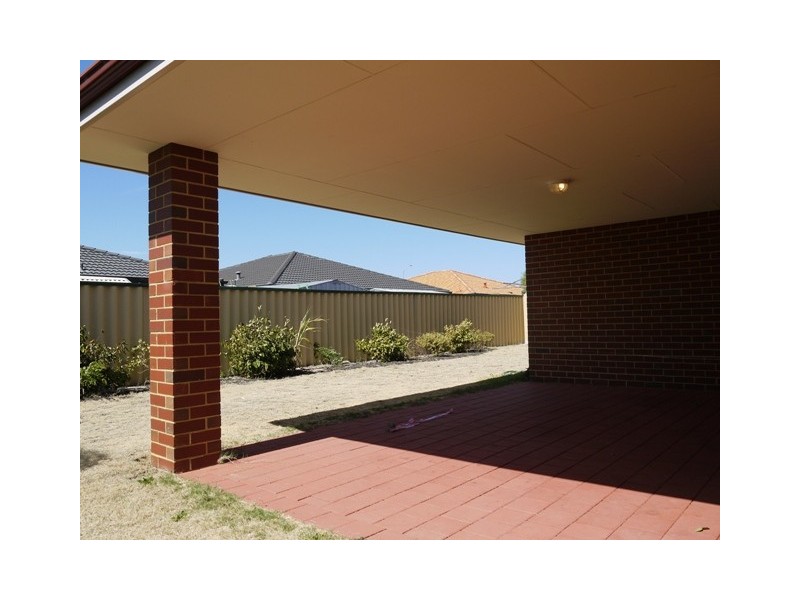 17 Carramup Circuit, Port Kennedy WA 6172