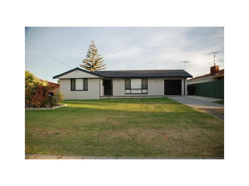 18 Seahaven Street, Safety Bay WA 6169