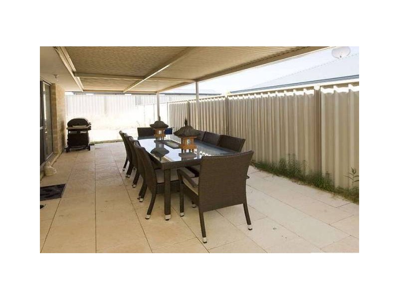 14 Keraudren Vale, Secret Harbour WA 6173