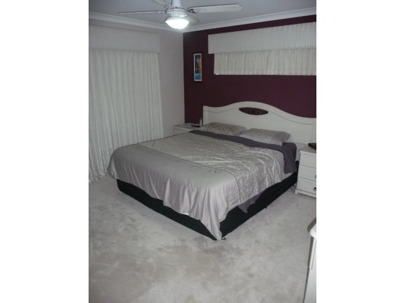 17 Claiborne Road, Secret Harbour WA 6173