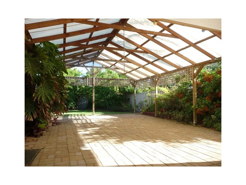 8 Sail Court, Waikiki WA 6169