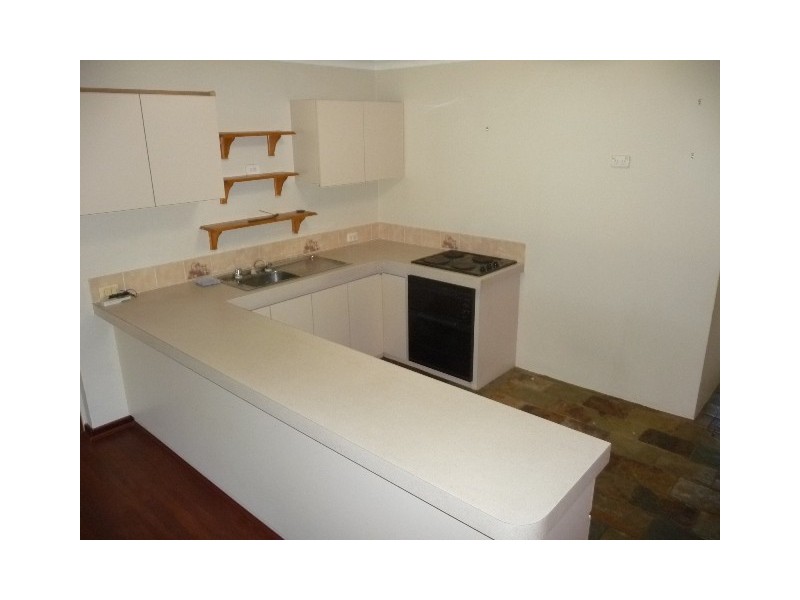 8 Sail Court, Waikiki WA 6169