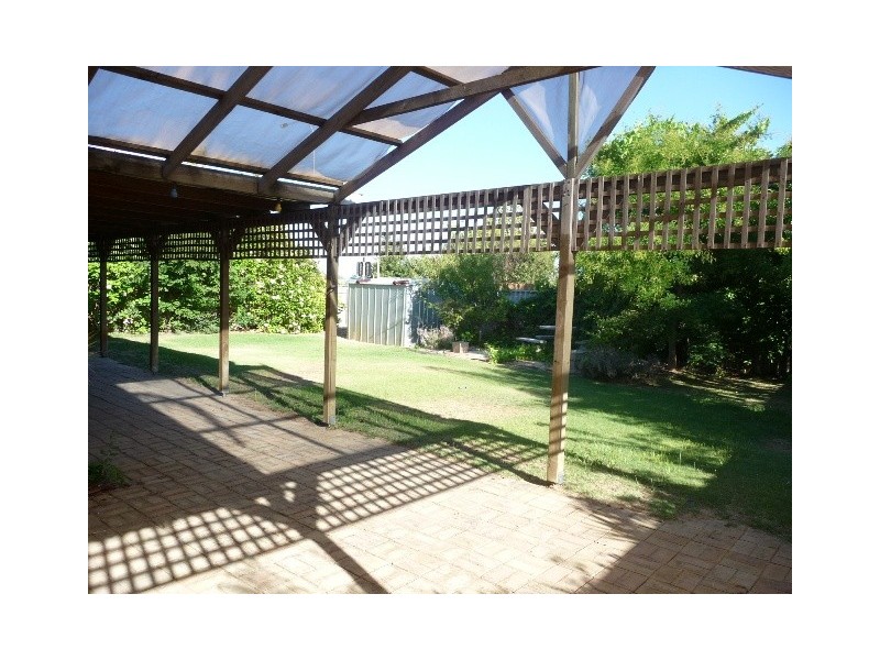 8 Sail Court, Waikiki WA 6169