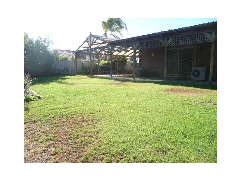 8 Sail Court, Waikiki WA 6169