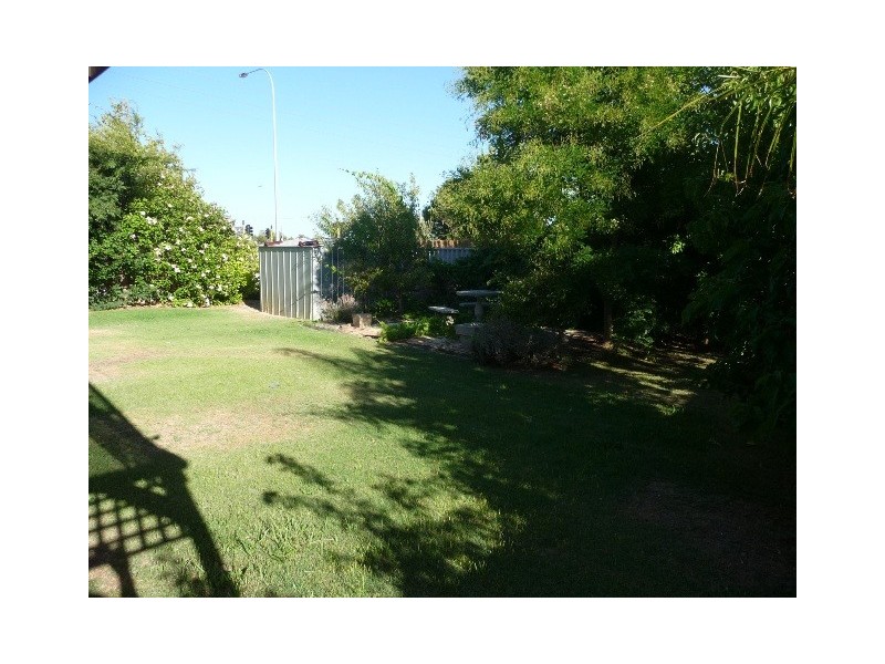 8 Sail Court, Waikiki WA 6169